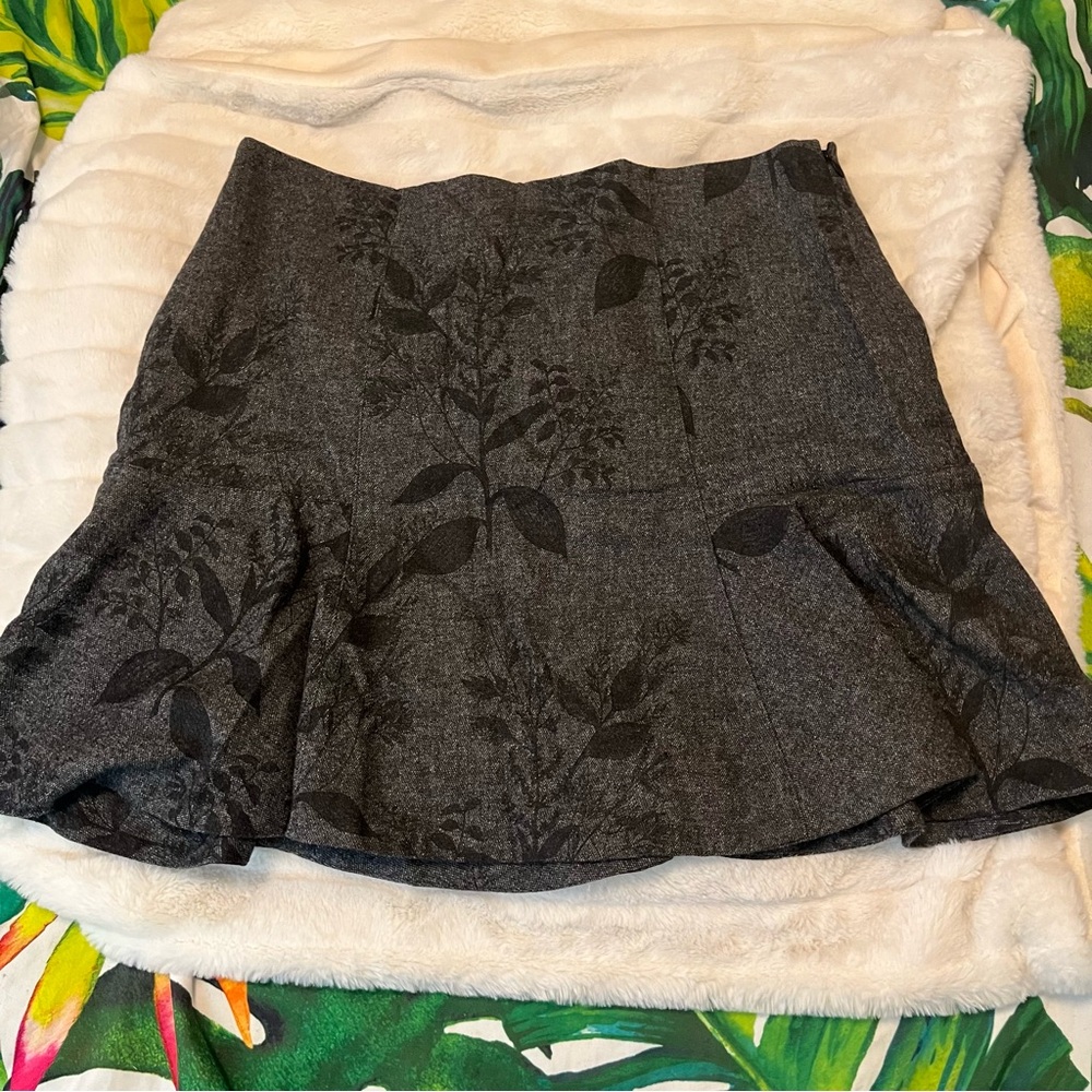 Banana Republic 14 Grey Black Floral Wool Blend Spring Summer Lined Mini Skirt - Picture 2 of 9